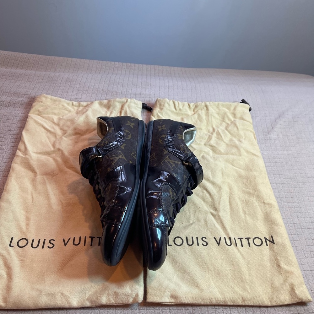 Authentic Louis Vuitton monogram Globe Trotter Brown Sneakers - Picture 3 of 9